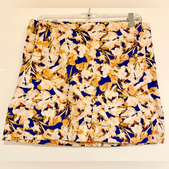 J. Crew Dresses & Skirts - Jcrew Floral Mini Skirt